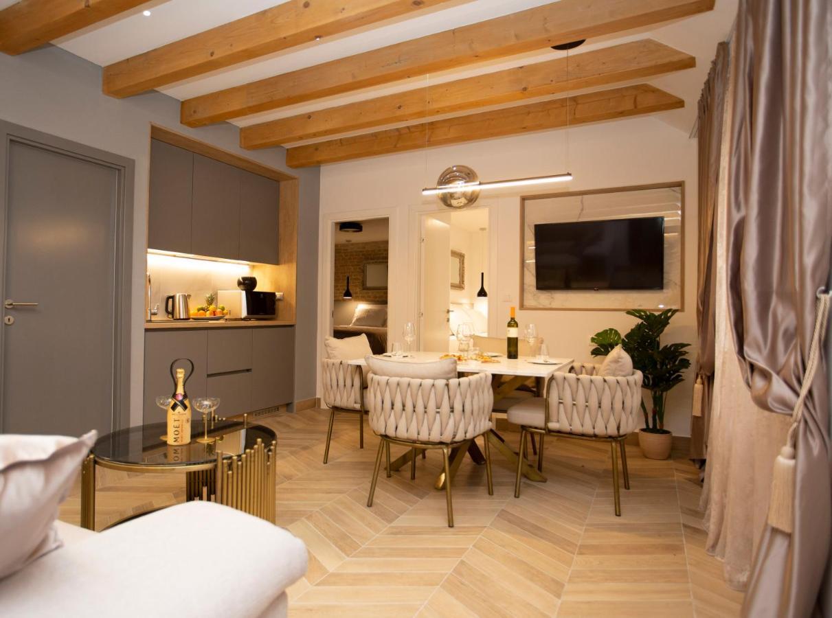 Luxury Apartments Lilly 2 สปลิท ภายนอก รูปภาพ